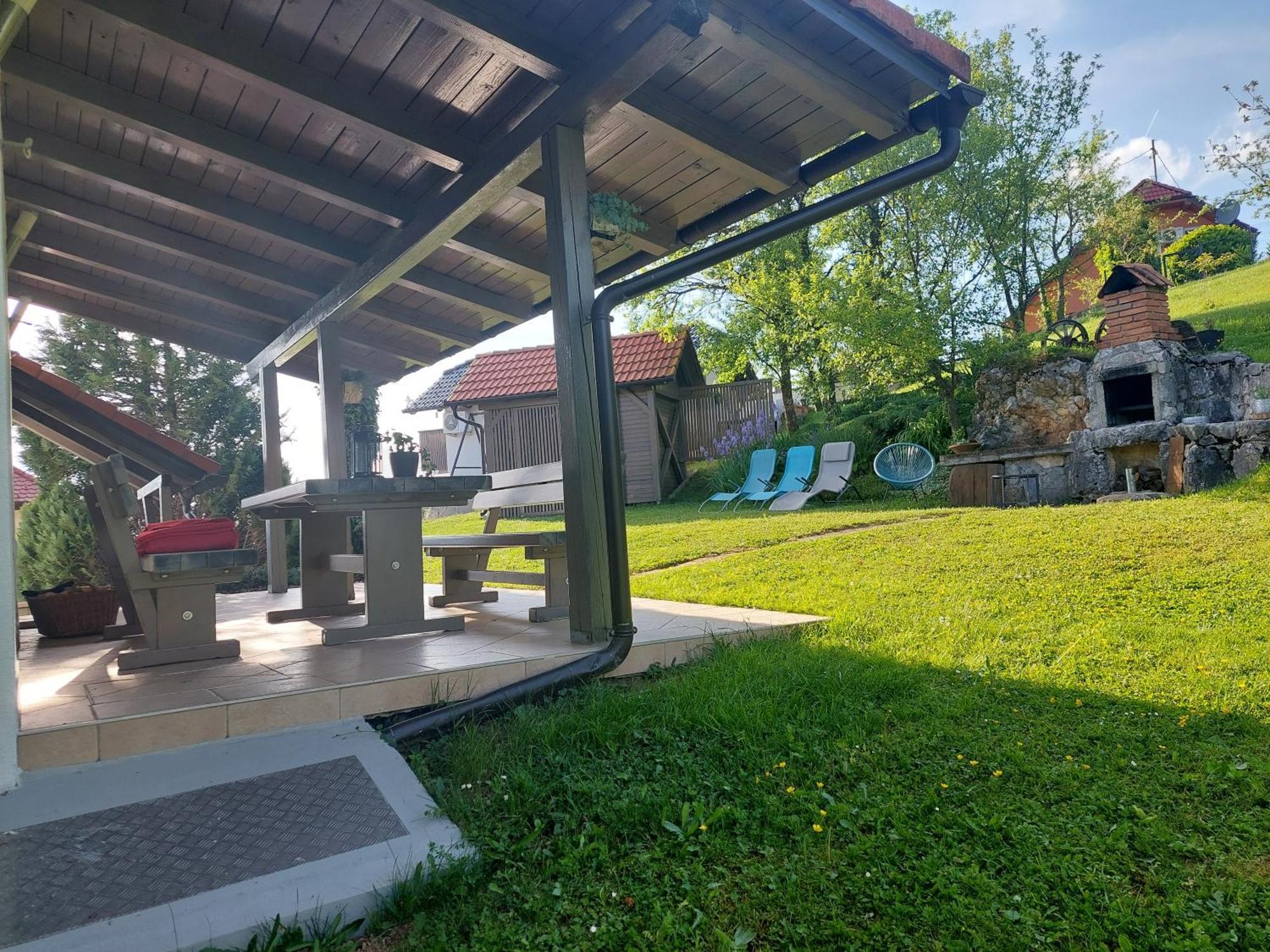 Vineyard Cottage Klemencic Ново Место Екстериор снимка