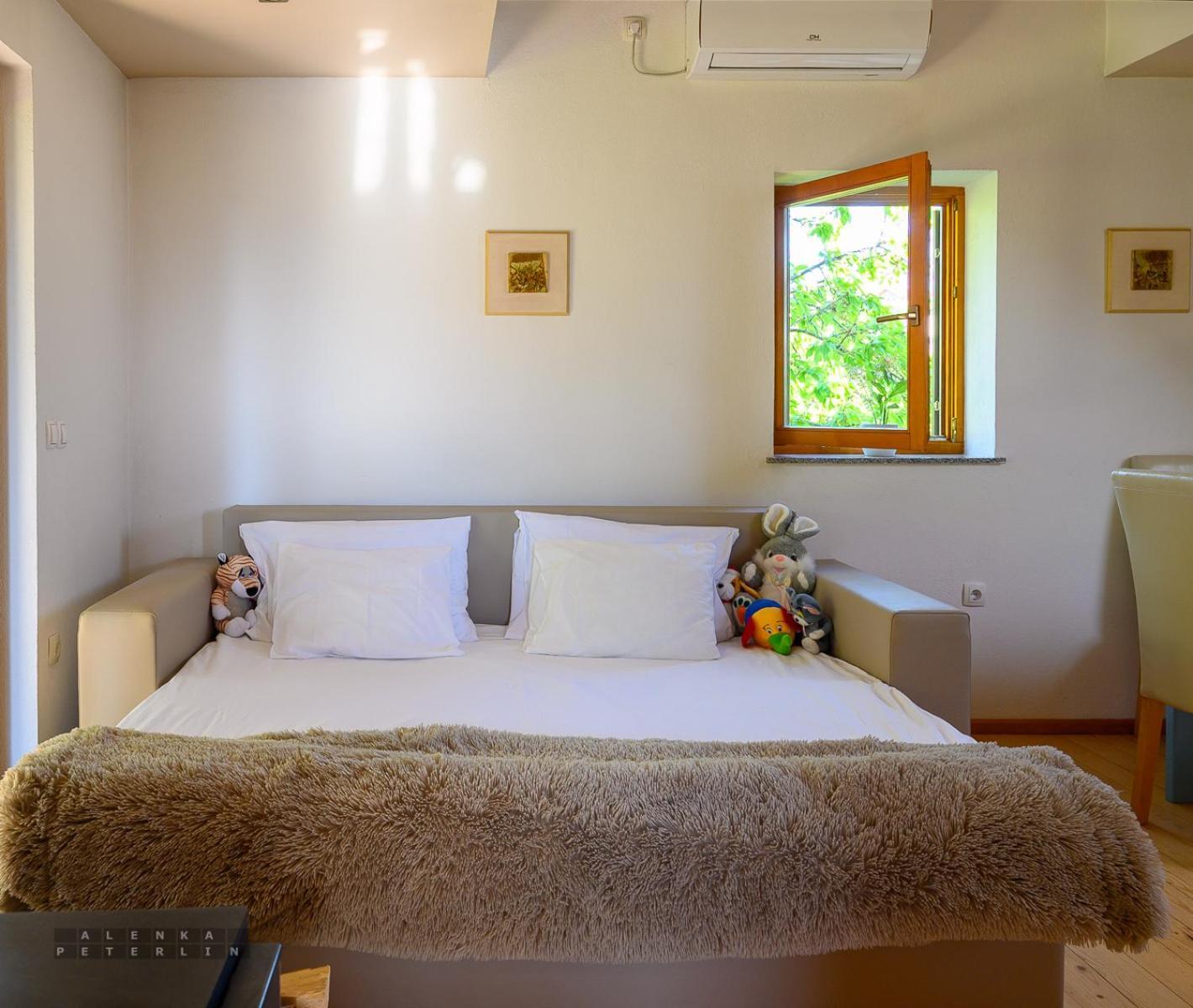 Vineyard Cottage Klemencic Ново Место Екстериор снимка